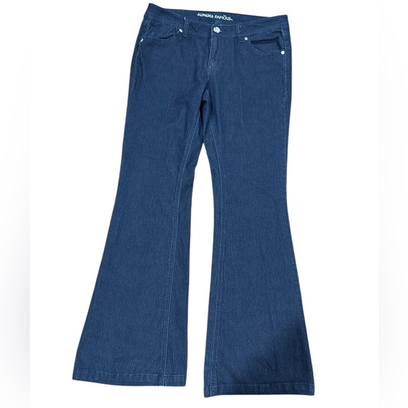 Almost Famous Flare Jeans - Picture 3 of 12